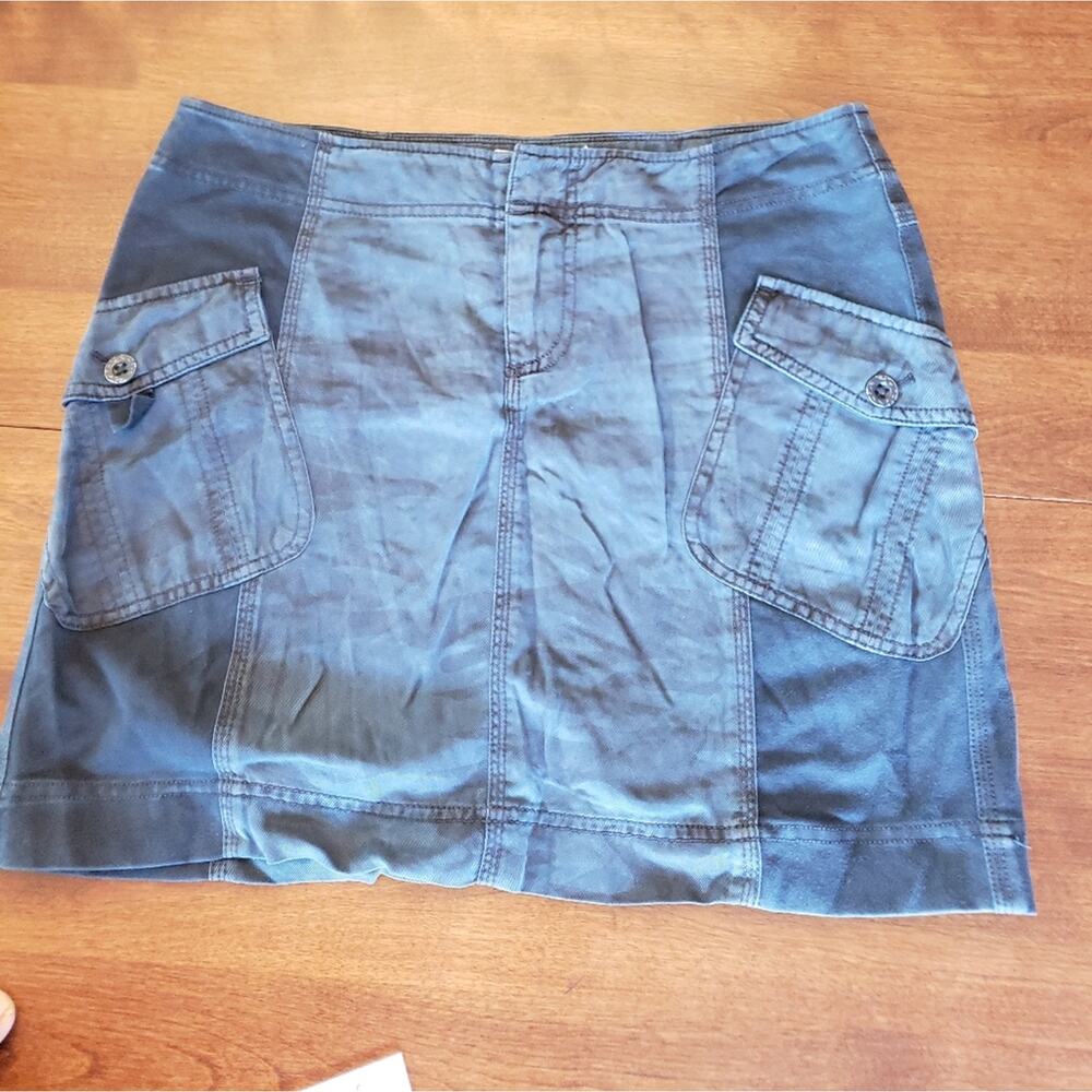 Payton Jenson M blue skirt w cargo style pockets